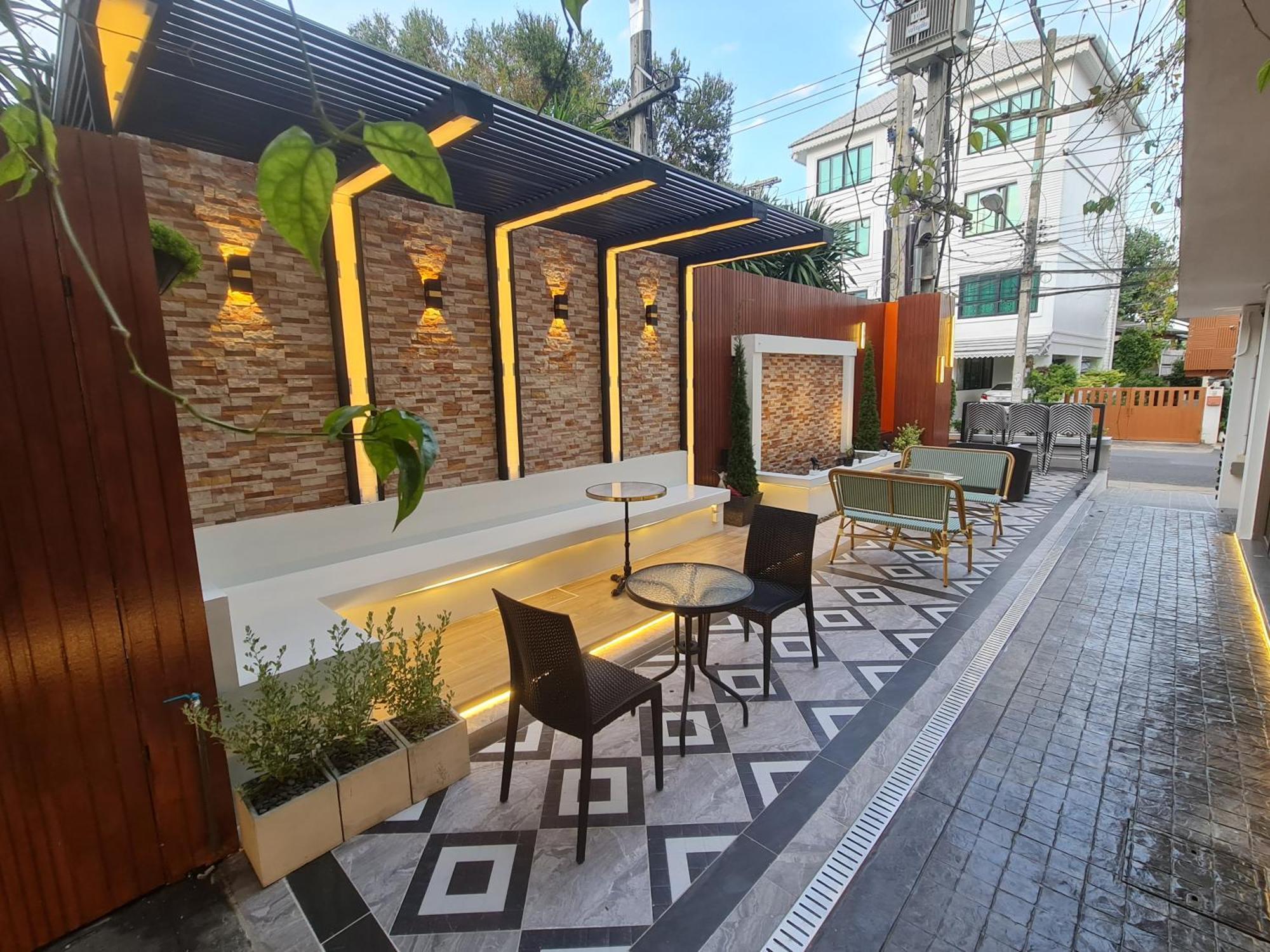 9 Suite Luxury Boutique Hotel Τσιάνγκ Μάι Εξωτερικό φωτογραφία